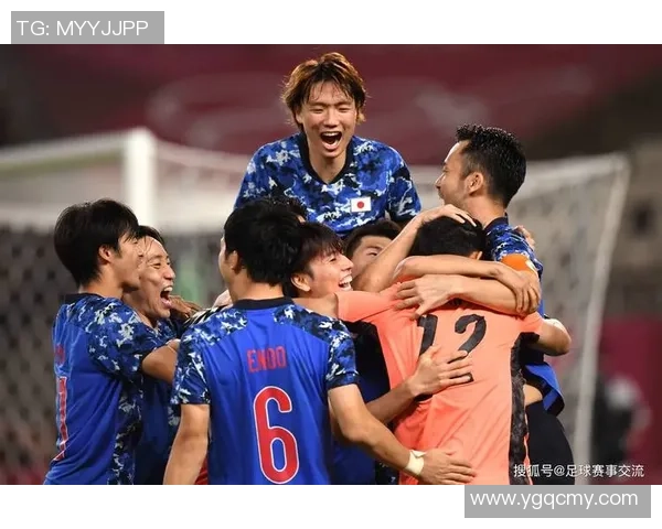 日本足球球星闪耀赛场展现非凡实力引领亚洲足球新高度